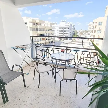 Chic 2Br Apartment Cozy And Modern Stay Апартаменты Ларнака