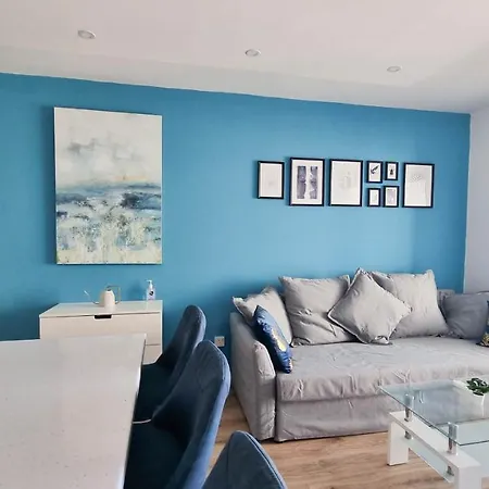 Modern Retreat: 2br Stylish With Comfy Rooms! Smart Tv With 200mbps Internet * Λάρνακα